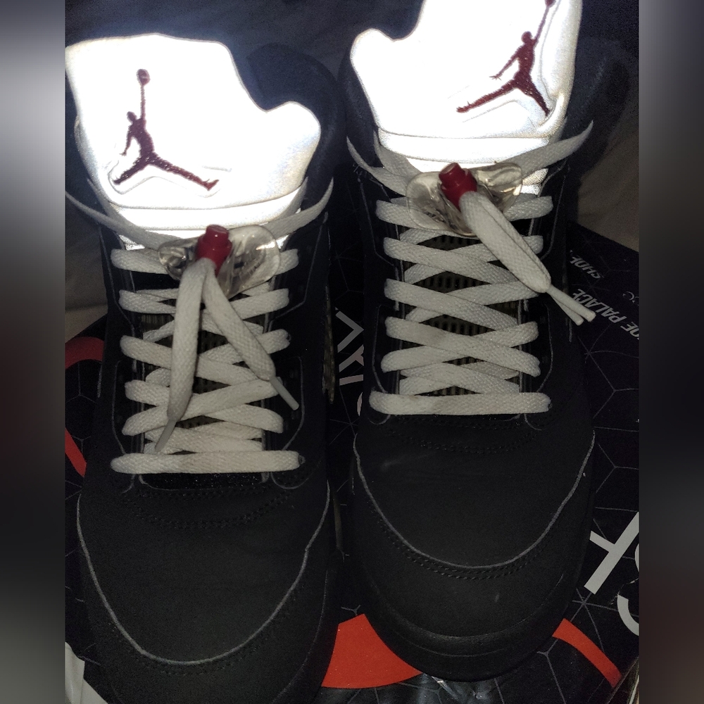 Nike Air Jordan 5 Retro 2016 Men’s Black Metallic Sneakers
